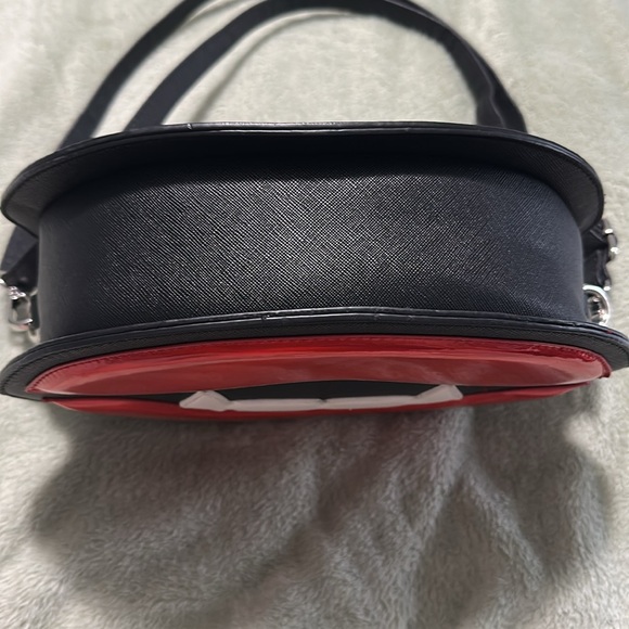 Vampire Lips and Fangs bag - Picture 4 of 6